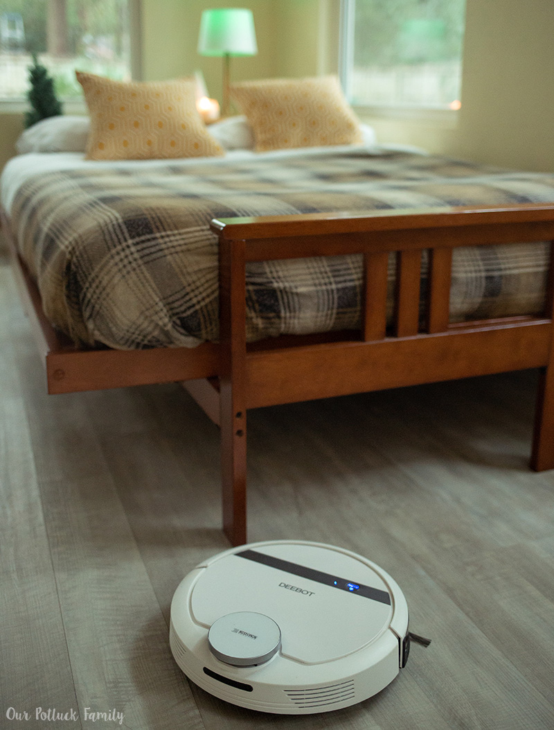 Holiday Guest Room deebot
